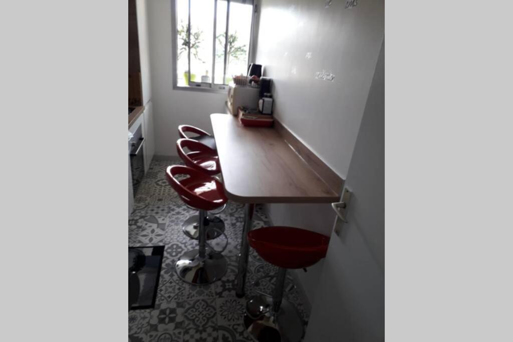 Chaleureux Appart 2 Pieces Entierement Renove. Apartamento Saint-Laurent-du-Var Exterior foto