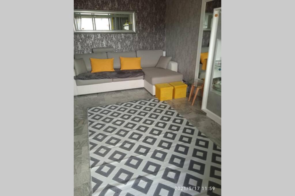 Chaleureux Appart 2 Pieces Entierement Renove. Apartamento Saint-Laurent-du-Var Exterior foto